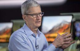 “This quarter saw a growing sense of optimism for consumers in the United States and around the world,” Apple chief executive Tim Cook told a conference call