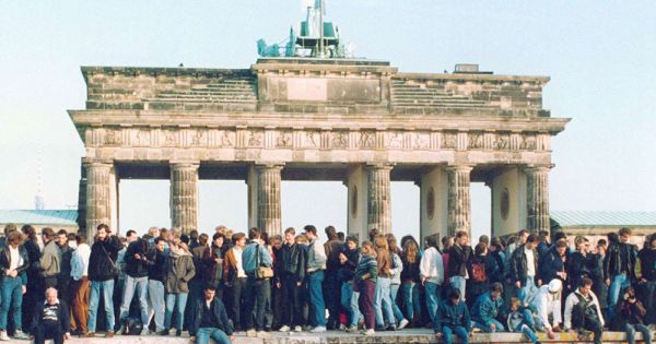 Walling off "paradise" for freedom loving Germans: 13 August 1961 — MercoPress - Vimarsana News