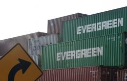 Lack of refrigerated containers and more lucrative markets have downgraded calling ports in east South America