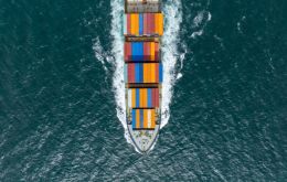The order aims to ease the scarcity of containers causing provision bottlenecks, disrupting shipping, and causing further shocks to the global economy. Photo: Freepik