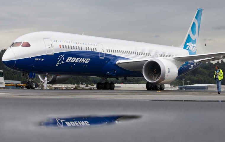 Boeing faces cancelations of orders worth billions of dollars if the aircraft are not delivered on time