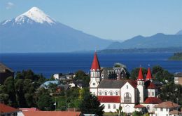 With land crossings closed in Patagonia, they want at least the Puerto Montt airport reopened to international travel