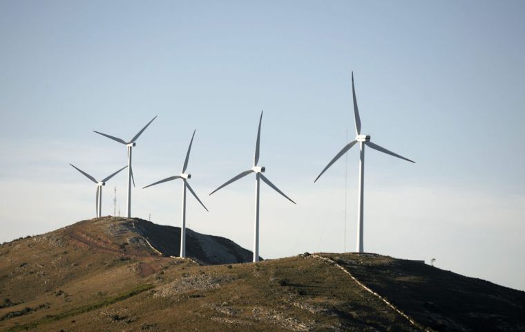 Uruguay supplies electricity to Brazil and Argentina thanks to wind generation