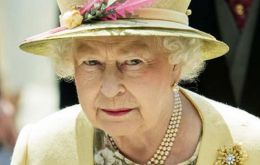 The Queen “reluctantly accepted medical advice to rest for the next few days,” Buckingham Palace has announced.