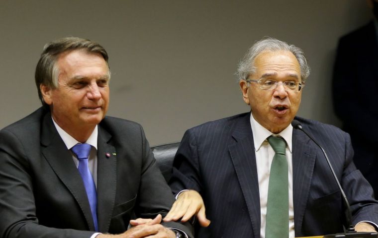 ”Paulo Guedes continues in the government,” Bolsonaro stressed 