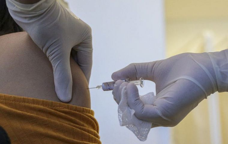 São Paulo  is the state with the highest percentage of people fully vaccinated (66.8%) 