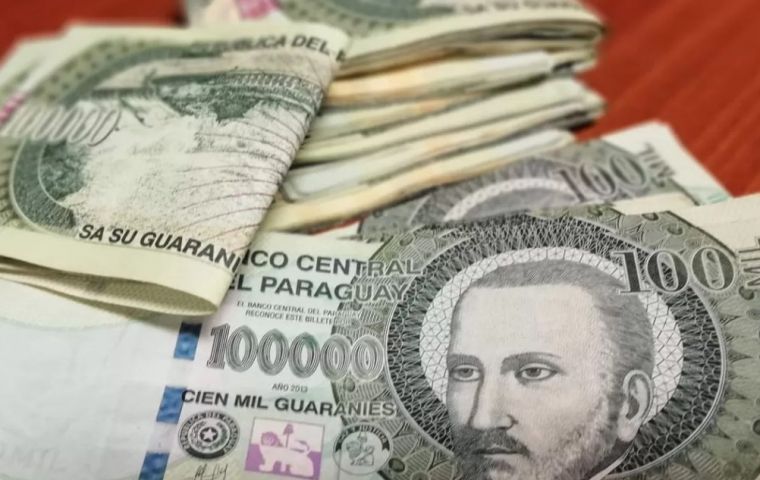 Guaranís can easily be exchanged for US dollars in Paraguay