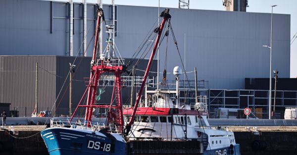 UK flagged fishing vessel released by French court; London and Paris officials to meet to de escalate dispute - Vimarsana News