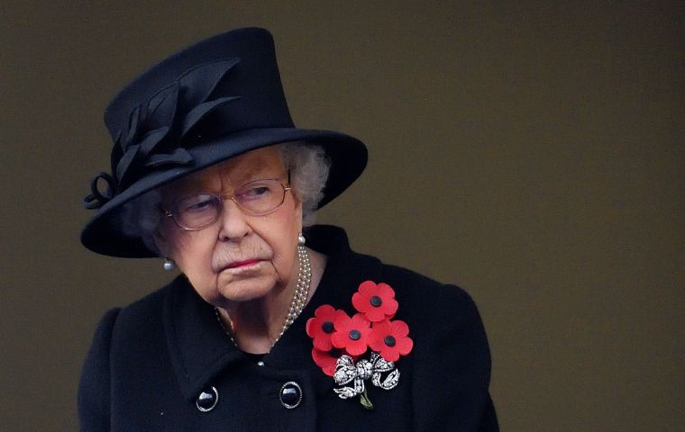 Buckingham Palace said: ”The Queen will attend the annual Remembrance Day Service at the Cenotaph on Sunday 14th November.
