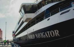 Foreign travel “is already growing strongly, generating employment and economic growth in many regions of the country,” Guerrera said at the World Navigator moored in Buenos Aires 