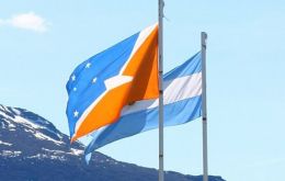 The Tierra del Fuego crest and flag 