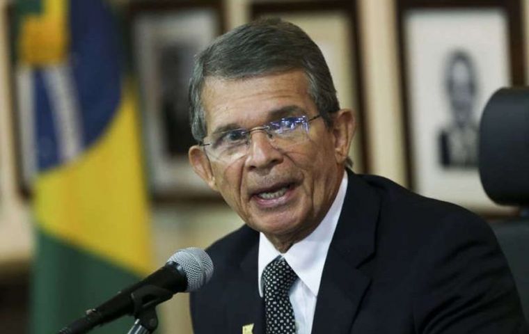 Petrobras “follows market prices,” said Retired General Silva e Luna  