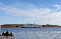 After an 18 month absence the Silver Explorer starts off the 2021/2022 cruise season in the Falklands (Pic Sulivan Shipping Ltd) 