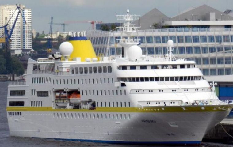 The Hamburg in Buenos Aires. Some port authority believed Cape Verde was in Asia and not a former Portuguese colony in western Africa 