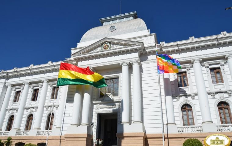 Bolivia: Dozens of Judges Arbitrarily Dismissed