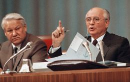 Making history: former Russian president Boris Yeltsin, left, with the last Soviet leader, Mikhail Gorbachev in 1991. EPA/ Vassili Korneyev