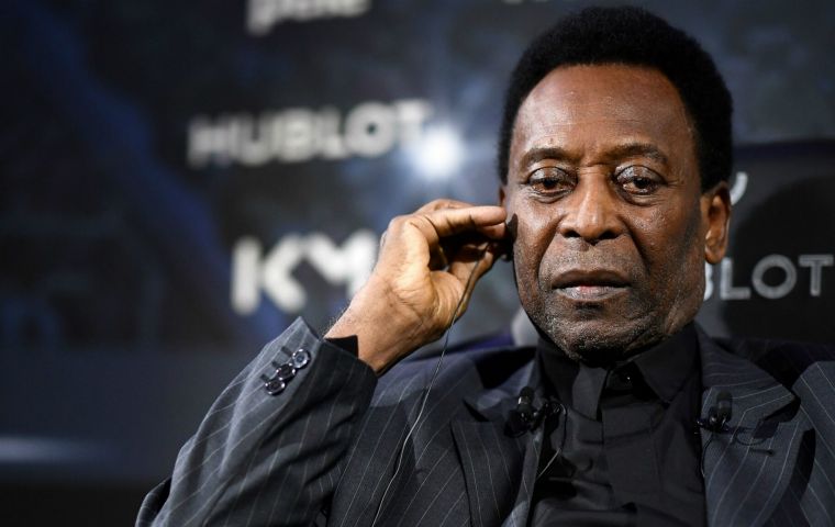 Pele will spend the holidays with his family