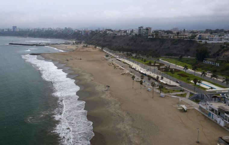 Cevallos did not rule out closing the country's beaches for much longer