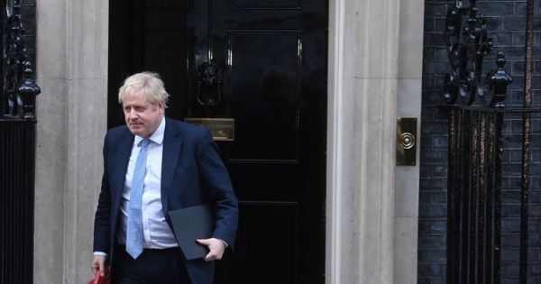 "Partygate", pressure mounting on Boris Johnson: four close aides step down — MercoPress - Vimarsana News