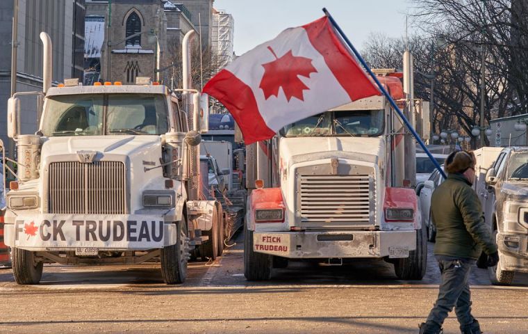 Operations to clear the streets of Ottawa may take days