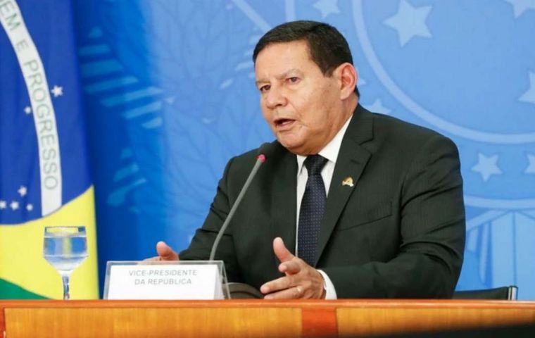 The western world is like in 1938 with Hitler, appeasing Putin, Vice President Mourão warned