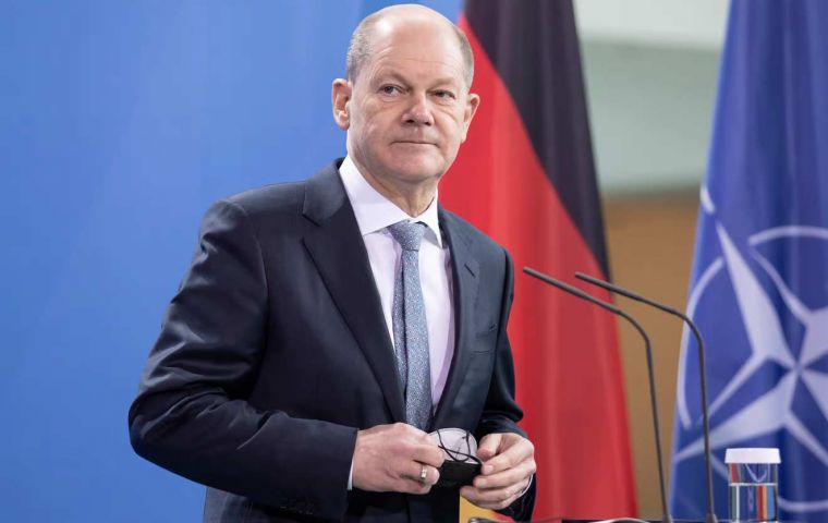 Scholz’s response to the Russian invasion, a €100 billion fund is being proposed for the renewal of Germany’s (increasingly dilapidated) armed forces.