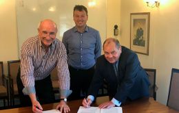 An agreement was signed on April 28th, 2021 between the FIG and the Islands’ National Sports Council for the development of a brand new sports facility for the Falklands. Photo: FIG