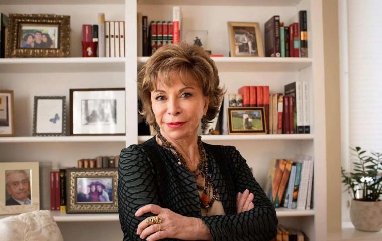  Isabel Allende, who is a US resident and the niece of former president Salvador Allende deposed by the military dictator Augusto Pinochet in 1973