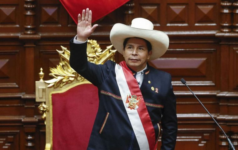 Castillo is accused of alleged corruption and also of “treason” for declaring himself open to a referendum to grant Bolivia an exit to the Pacific Ocean