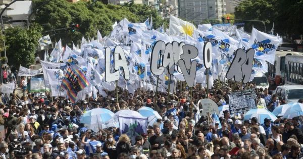 Thousands of Argentines march 46 years after coup d'état - Vimarsana News