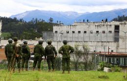 Most crimes in Ecuadorian prisons are linked to drug cartels from Colombia and Mexico. Photo: EFE/ Robert Puglla<br />
