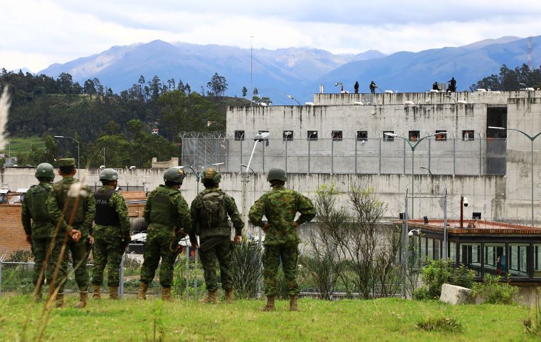 Most crimes in Ecuadorian prisons are linked to drug cartels from Colombia and Mexico. Photo: EFE/ Robert Puglla
