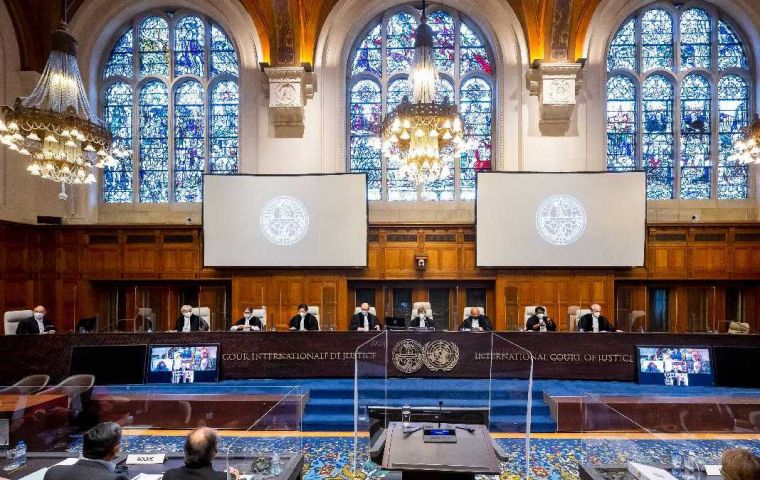 Colombia has jurisdiction on certain Caribbean islands but not on the waters around them, the ICJ ratified