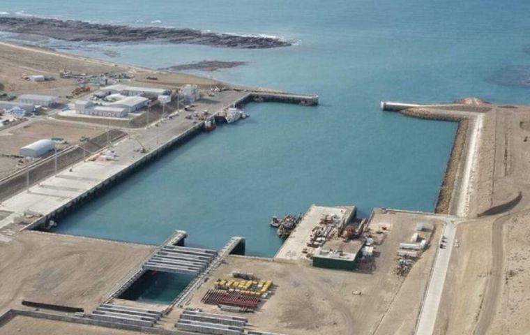 ”This is a private investment and we are working to accompany them from the Port Authority of the province, Melella said