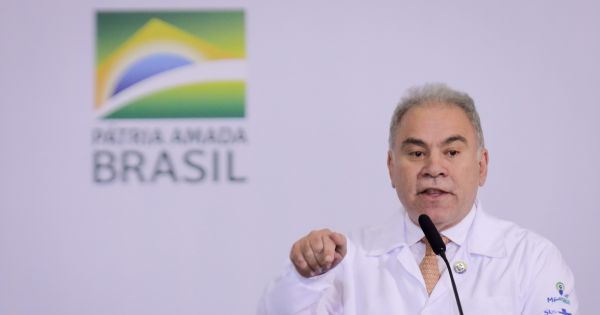 Ministro da Saúde do Brasil anuncia oficialmente fim da emergência devido à covid-19 — MercoPress