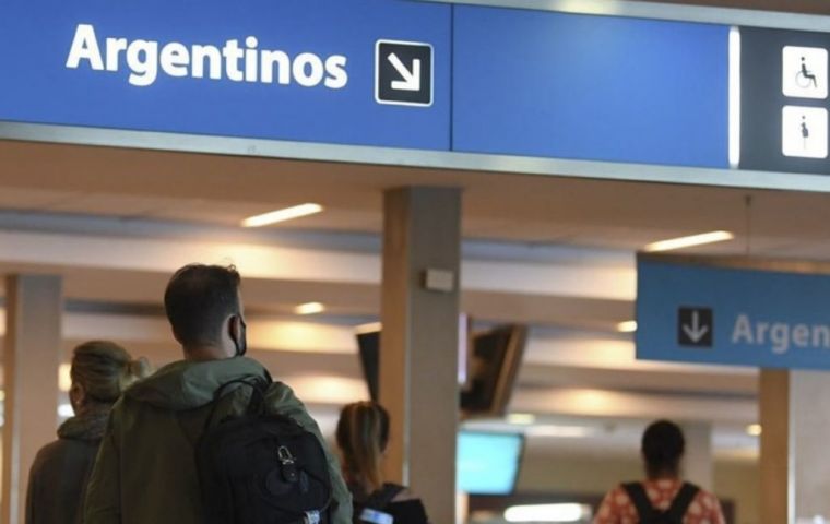 Immigrants who have arrived in Argentina before May 24, 2022, and meet the other requirements are eligible for a 3-year temporary residence
