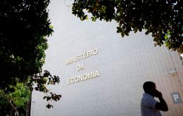 The Ministry of Economy hopes that importers will then pay 10% when entering the country, below the Mercosur External Common Tariff is currently at 11.6%