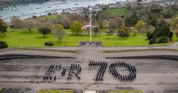 From around the world, Royal Navy Platinum Jubilee tribute to the Queen - Vimarsana News