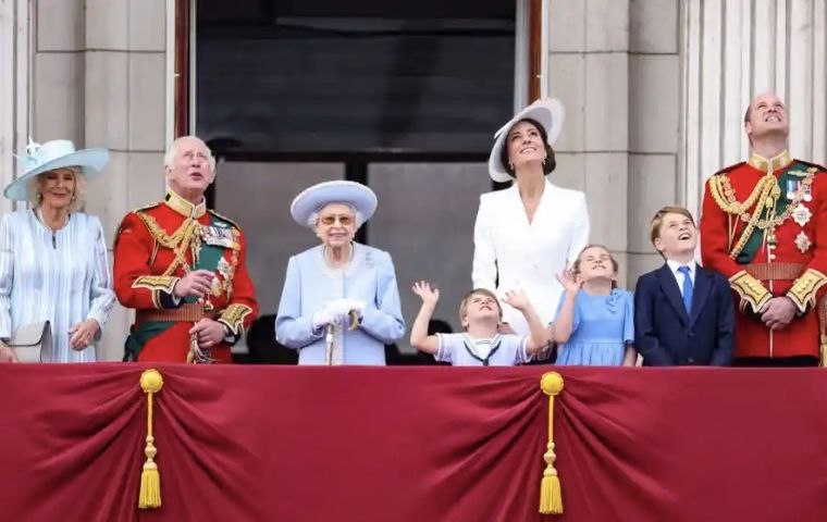 Queen Elizabeth pledged to continue to serve her country as best she can, with the help of her family