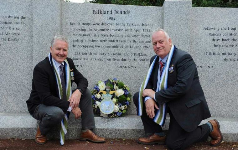 Peter Malone, flew from Canada, and Dougie McAllister, laid a wreath at Sunderland's War Memorial marking the 40th anniversary of the conflict.