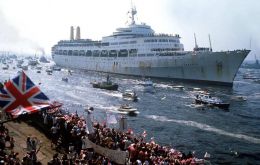 The rapturous welcome of SS Canberra when she entered the port of Southampton on 11 July 1982  