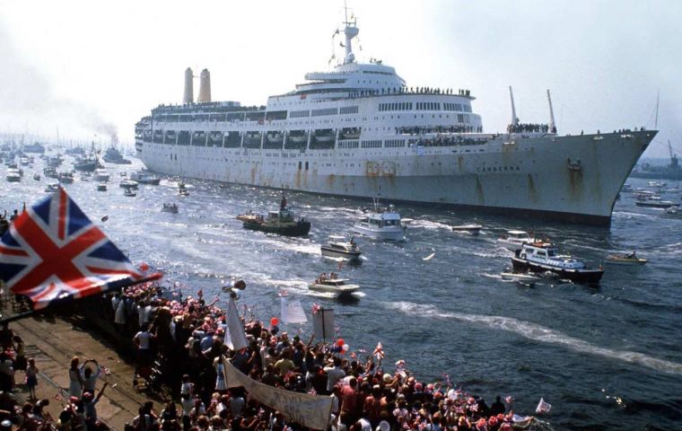 The rapturous welcome of SS Canberra when she entered the port of Southampton on 11 July 1982  