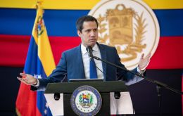 Guaidó thanked the United Kingdom for reminding “the world what is possible in a democracy that respects the Rule of Law”