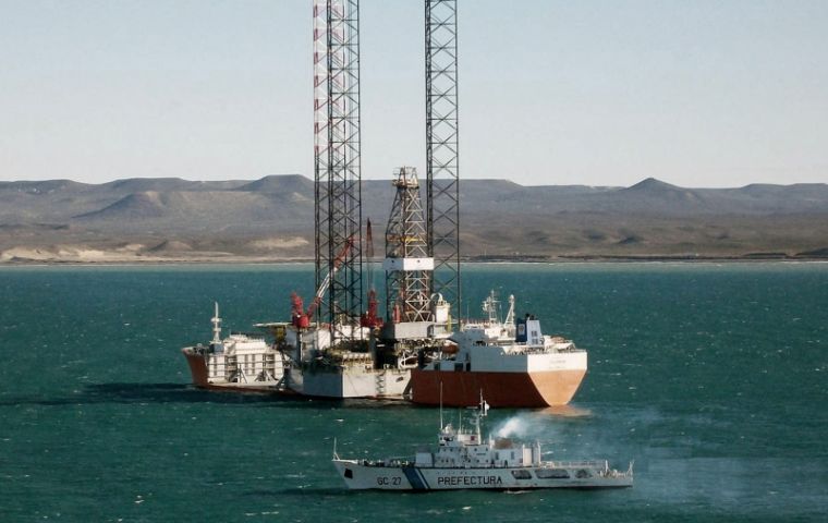 The Fenix offshore field is some sixty kilometers from San Sebastian Bay in Tierra del Fuego and the three companies are Total, Wintershall DEA and Pan American Sur.
