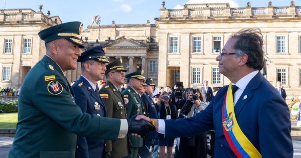 Petro tells Colombian armed forces to be ready to become an "army of peace" — MercoPress - Vimarsana News