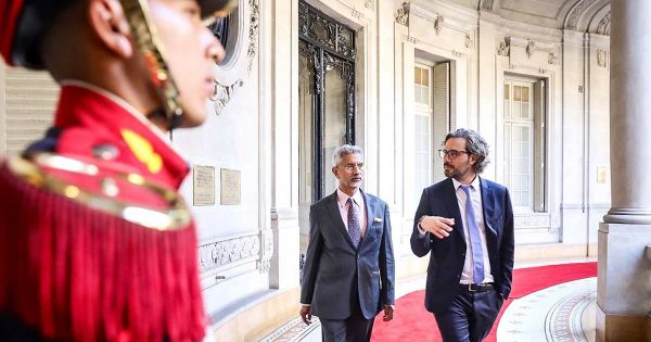 UK tells India, "Britain has no doubts about Falklands sovereignty," and Islanders right to self determination — MercoPress - Vimarsana News