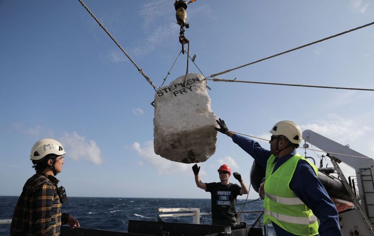 Greenpeace’s boulder project took place on September first, just days after UK leaders failed to help secure a Global Ocean Treaty at IGC5 in New York