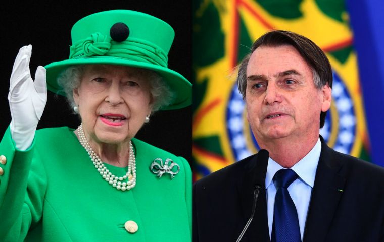 Once again, it remains to be seen whether Bolsonaro, who is unvaccinated against COVID-19, is allowed to enter British or US territory.