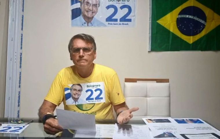 Bolsonaro insists pollsters are wrong 