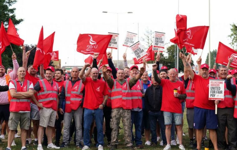 This eight-day strike, adhered by roughly 1,900 of Felixstowe’s 2,500 employees,  affects 60% of the country’s container port capacity.